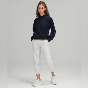 Lululemon Scuba High-Rise Cropped Jogger Light Grey size 6